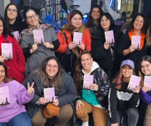 Leer en colectivo. Un sábado de Club de Lectura.